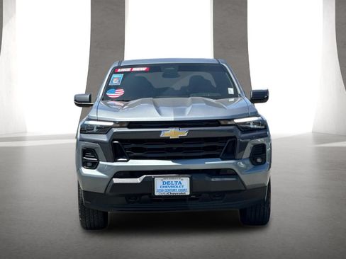 Used 2024 Chevrolet Colorado LT w/ LT Convenience Package III AWD/4WD image 9