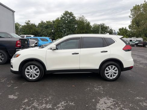 Used 2017 Nissan Rogue S AWD/4WD image 3