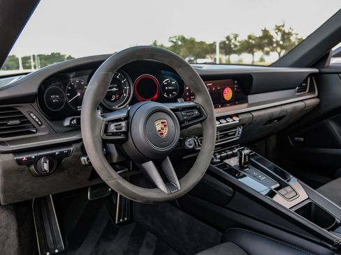 Used 2024 Porsche 911 Carrera GTS RWD image 3