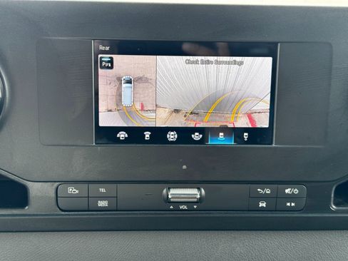 Used 2023 Mercedes-Benz Sprinter 1500 image 27