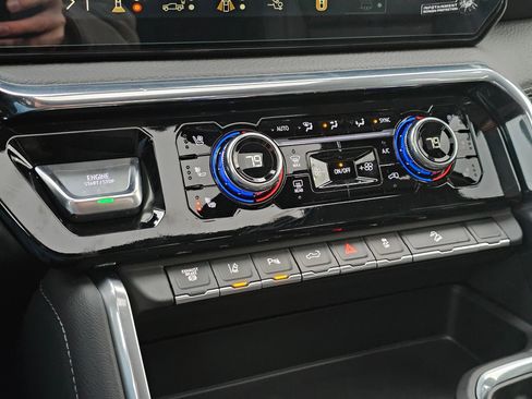 New 2026 GMC Sierra 2500 Denali w/ Denali Reserve Package image 24