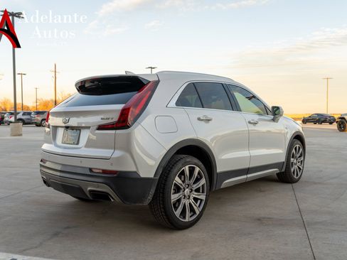 Used 2019 Cadillac XT4 Premium Luxury image 3