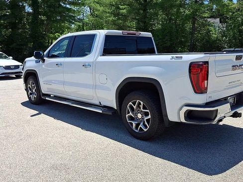 Used 2022 GMC Sierra 1500 SLT w/ SLT Premium Plus Package AWD/4WD image 7