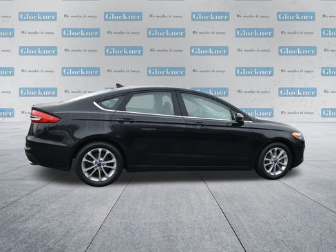 Used 2020 Ford Fusion SE image 4