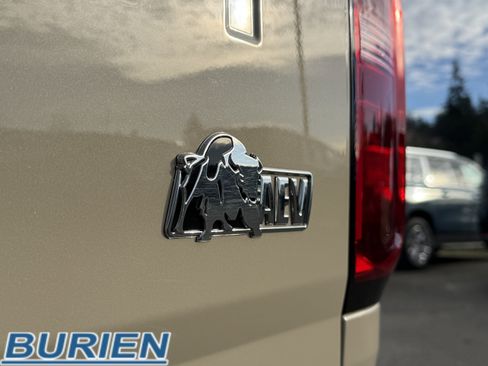 Used 2021 Chevrolet Colorado ZR2 w/ Colorado ZR2 Bison Edition image 38