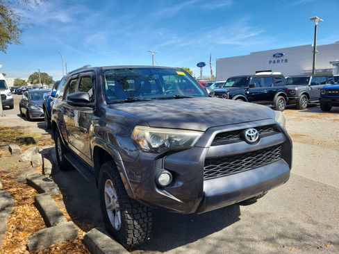 Used 2014 Toyota 4Runner SR5 Premium image 2