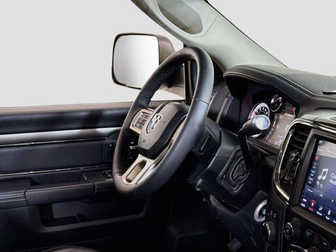 Used 2018 RAM 2500 Laramie w/ Sport Appearance Group AWD/4WD image 26