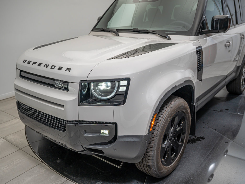 New 2026 Land Rover Defender 110 S AWD/4WD image 13