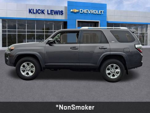 Used 2015 Toyota 4Runner SR5 Premium AWD/4WD image 4