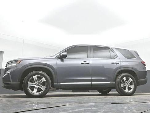 Certified 2025 Honda Pilot EX-L image 45