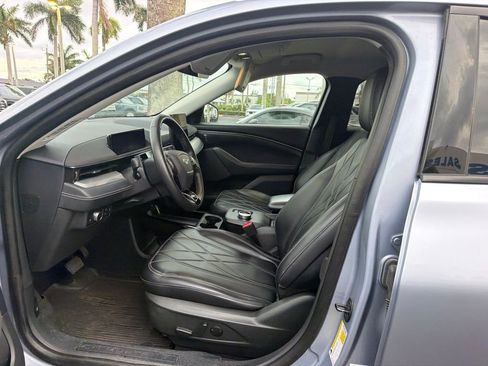 Used 2022 Ford Mustang Mach-E Select w/ Comfort/Technology Package RWD image 4