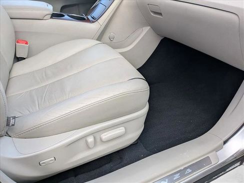 Used 2009 Toyota Venza image 16