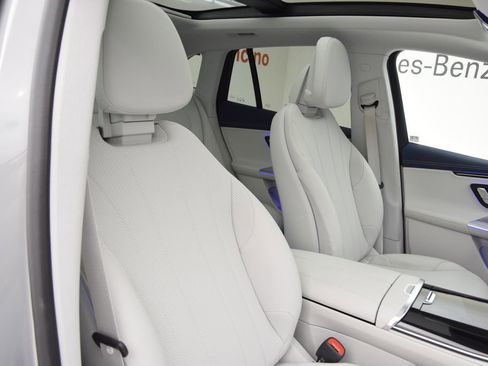 Used 2026 Mercedes-Benz EQE 320+ SUV image 17