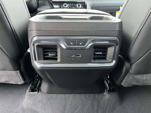 New 2026 GMC Sierra 2500 Denali w/ Denali Reserve Package image 15