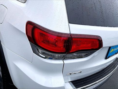 Used 2020 Jeep Grand Cherokee Limited AWD/4WD image 34
