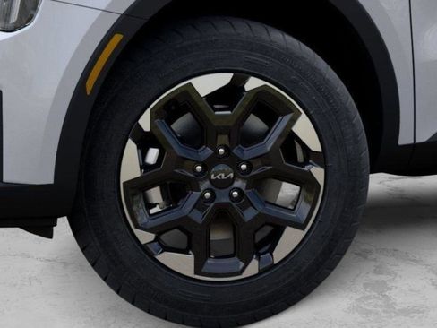 Used 2025 Kia Sorento S AWD/4WD image 9