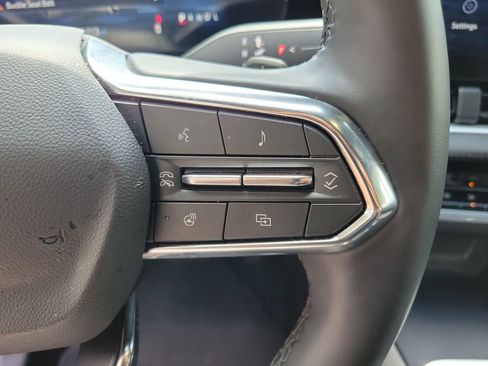 Used 2026 Chevrolet Equinox LT FWD image 19