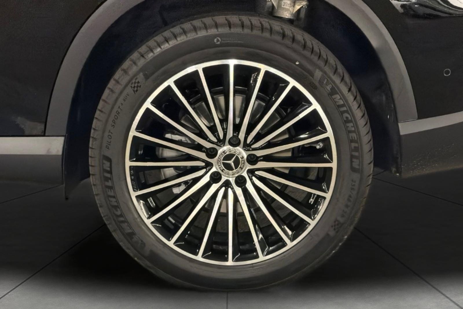 New 2027 Mercedes-Benz GLC 300 image 25