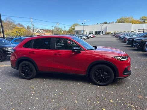 New 2026 Honda HR-V Sport image 2