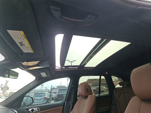 Used 2022 BMW X5 sDrive40i w/ Parking Assistance Package image 15