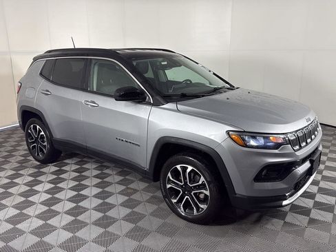 Used 2022 Jeep Compass Limited AWD/4WD image 3