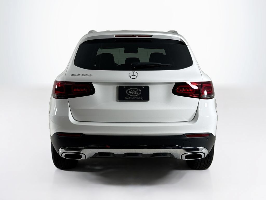 Used 2022 Mercedes-Benz GLC 300 image 4