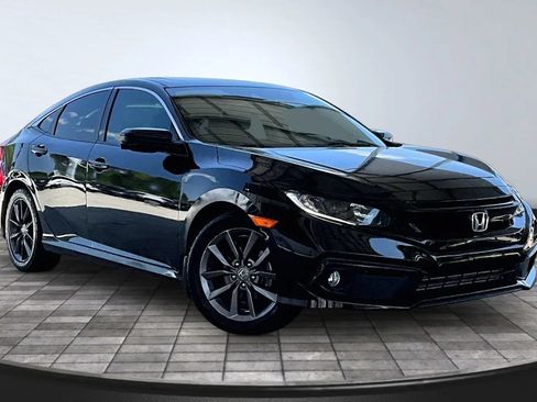 Used 2019 Honda Civic EX image 3
