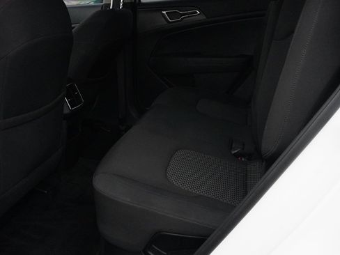 Used 2023 Kia Sportage LX image 28