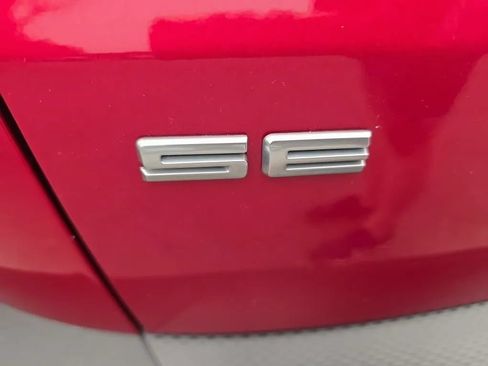 Used 2021 Ford Escape SE w/ Cold Weather Package AWD/4WD image 17