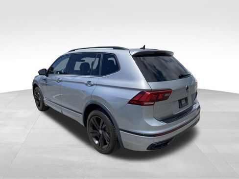 Used 2024 Volkswagen Tiguan SE R-Line AWD/4WD image 12