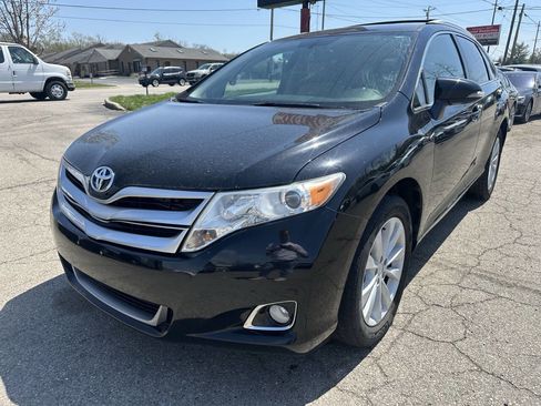 Used 2015 Toyota Venza LE image 3