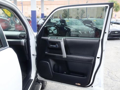 Used 2014 Toyota 4Runner SR5 RWD image 16
