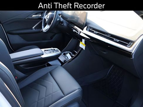 Certified 2025 BMW X2 xDrive28i w/ Technology Package image 11