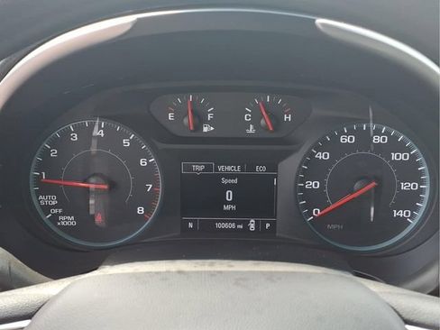 Used 2022 Chevrolet Malibu LT FWD image 13
