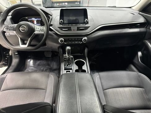 Used 2021 Nissan Altima 2.5 SV AWD/4WD image 17