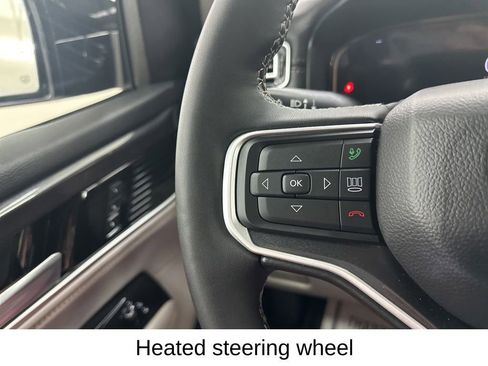 Used 2024 Jeep Wagoneer L 4WD image 37