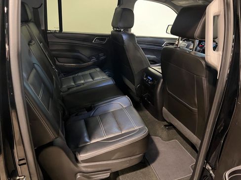 Used 2018 GMC Yukon XL Denali w/ Denali Ultimate Package AWD/4WD image 38