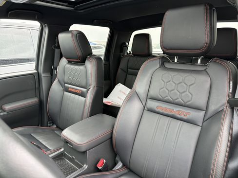 Used 2024 Nissan Frontier PRO-4X w/ Pro Premium Package image 11