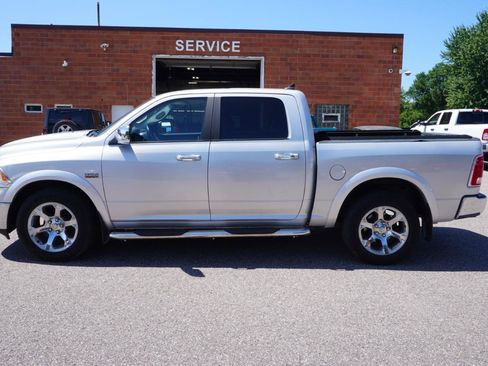 Used 2018 RAM 1500 Laramie w/ Convenience Group AWD/4WD image 2