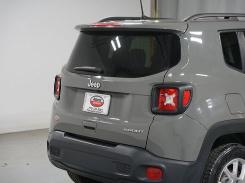 Used 2020 Jeep Renegade Sport w/ Sport Appearance Group image 9