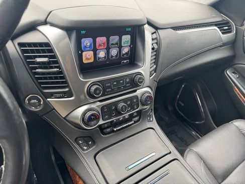 Used 2018 Chevrolet Suburban Premier AWD/4WD image 19