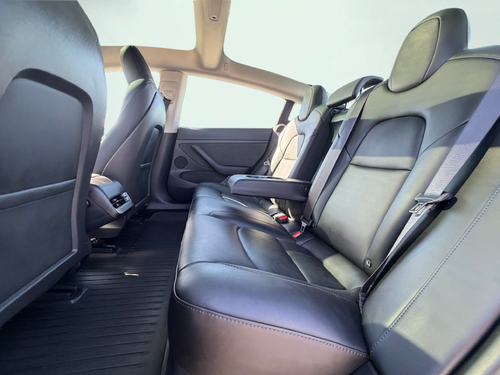 Used 2023 Tesla Model 3 Standard Range RWD image 47