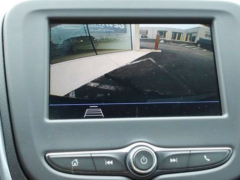 Used 2019 Chevrolet Equinox LT FWD image 26