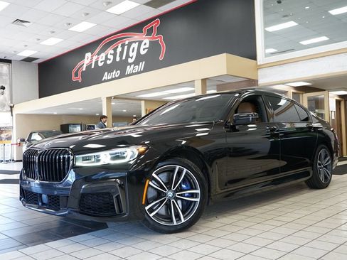 Used 2022 BMW 750i xDrive w/ Executive Package AWD/4WD image 23