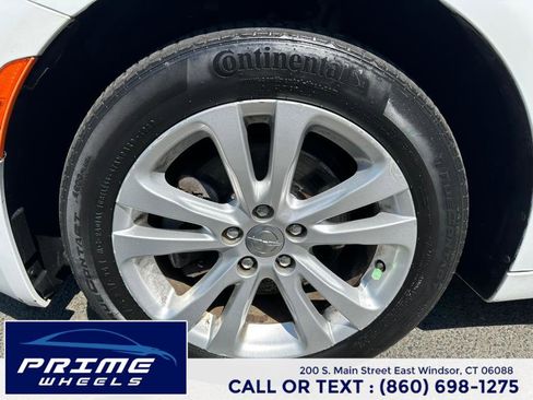 Used 2015 Chrysler 200 Limited image 23