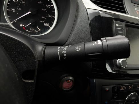 Used 2019 Nissan Sentra SR FWD image 32