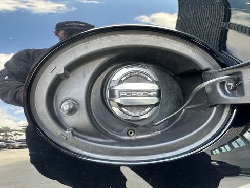 Certified 2022 Porsche 911 Carrera S RWD image 41