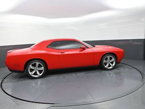 Used 2016 Dodge Challenger R/T RWD image 24