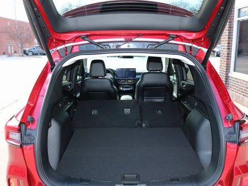 Used 2024 Ford Escape SE image 11