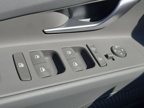 New 2026 Hyundai Elantra Sport FWD image 17